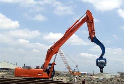 挖掘機打樁臂的妙用 挖井新利器，專為水資源而生